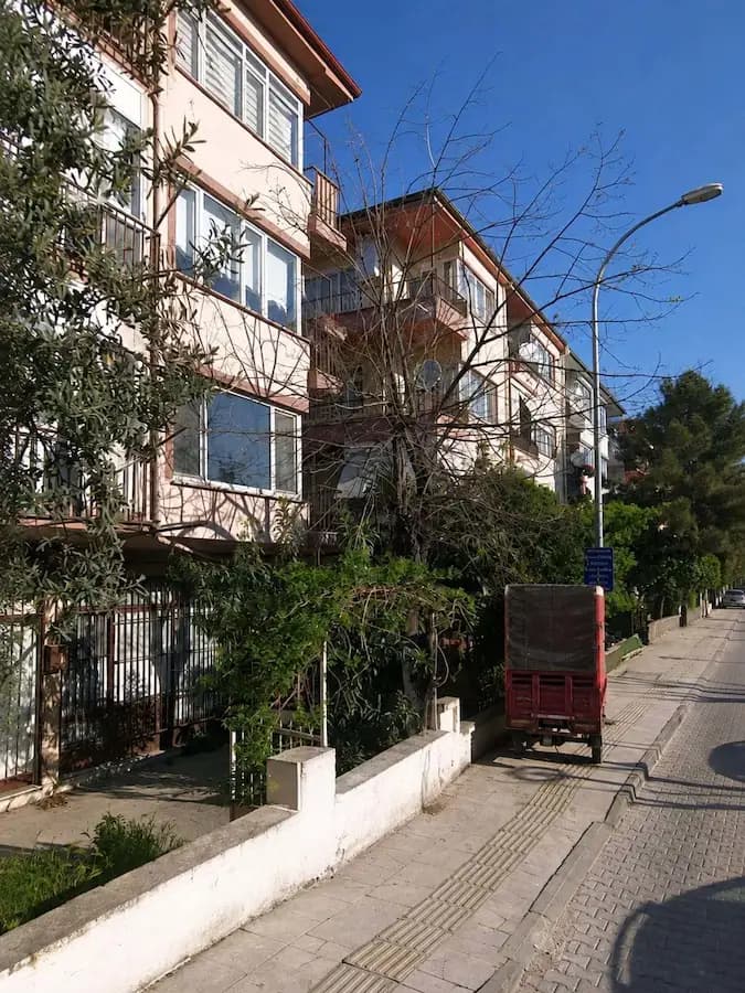 Yalova Merkez Bahçelievler Mah. Satılık 2+1 Daire, 100 m² - küçük fotoğraf 2