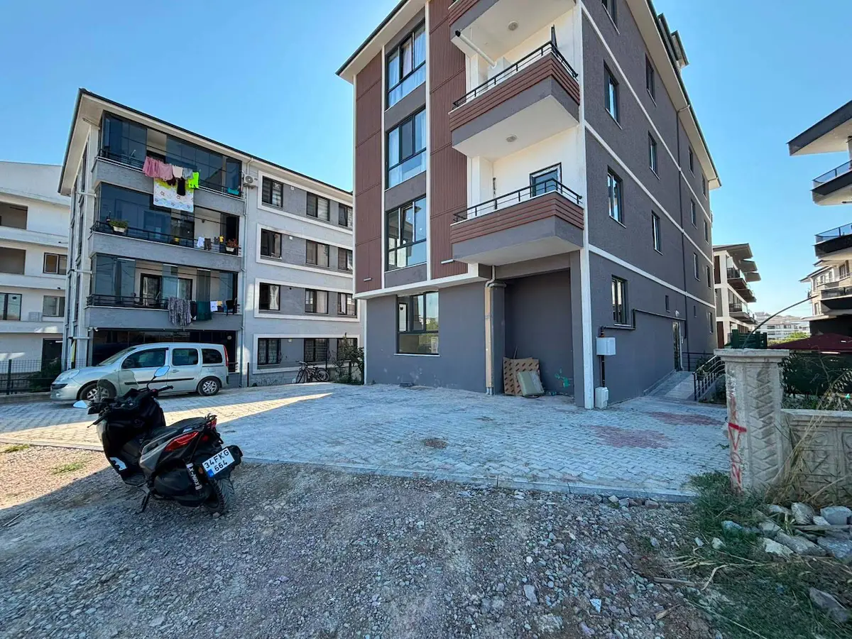 Çiftlikköy Mehmet Akif Ersoy Mah. Satılık 2+1 Daire, 75 m² - küçük fotoğraf 2