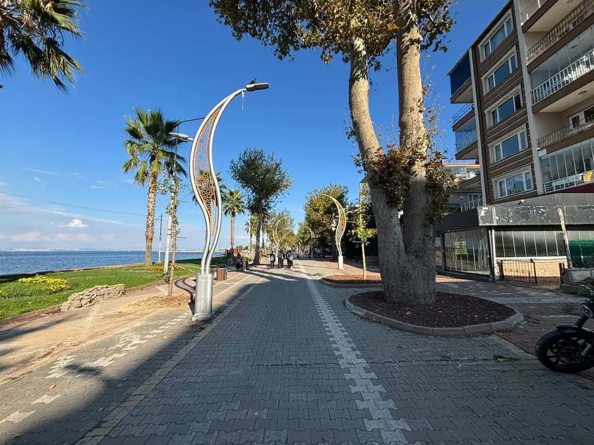 Yalova Merkez Bahçelievler Mah. Kiralık 3+1 Daire, 130 m² - küçük fotoğraf 43